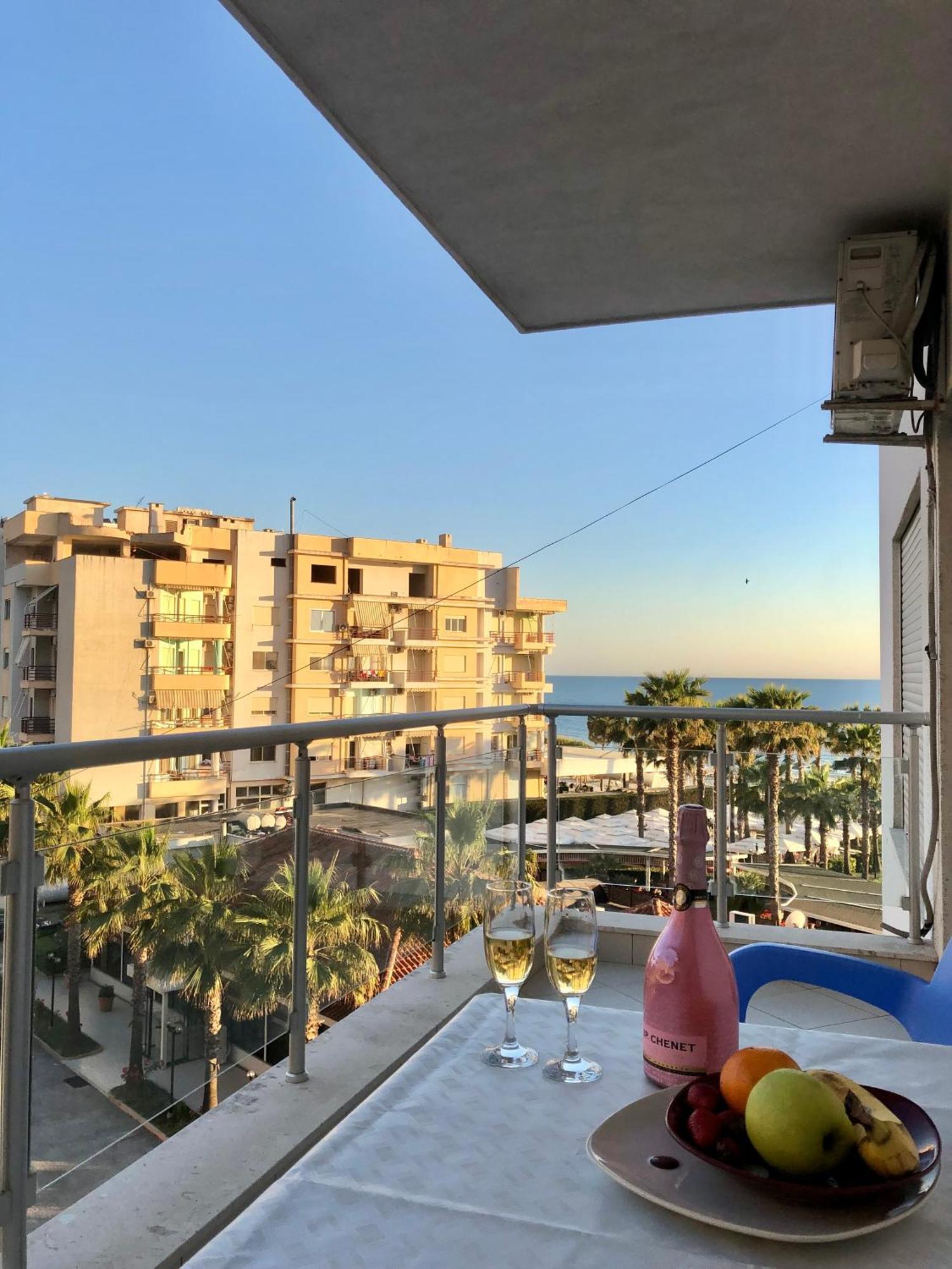 Apartment Ermest ,Kavaje Rock Дуррес Экстерьер фото