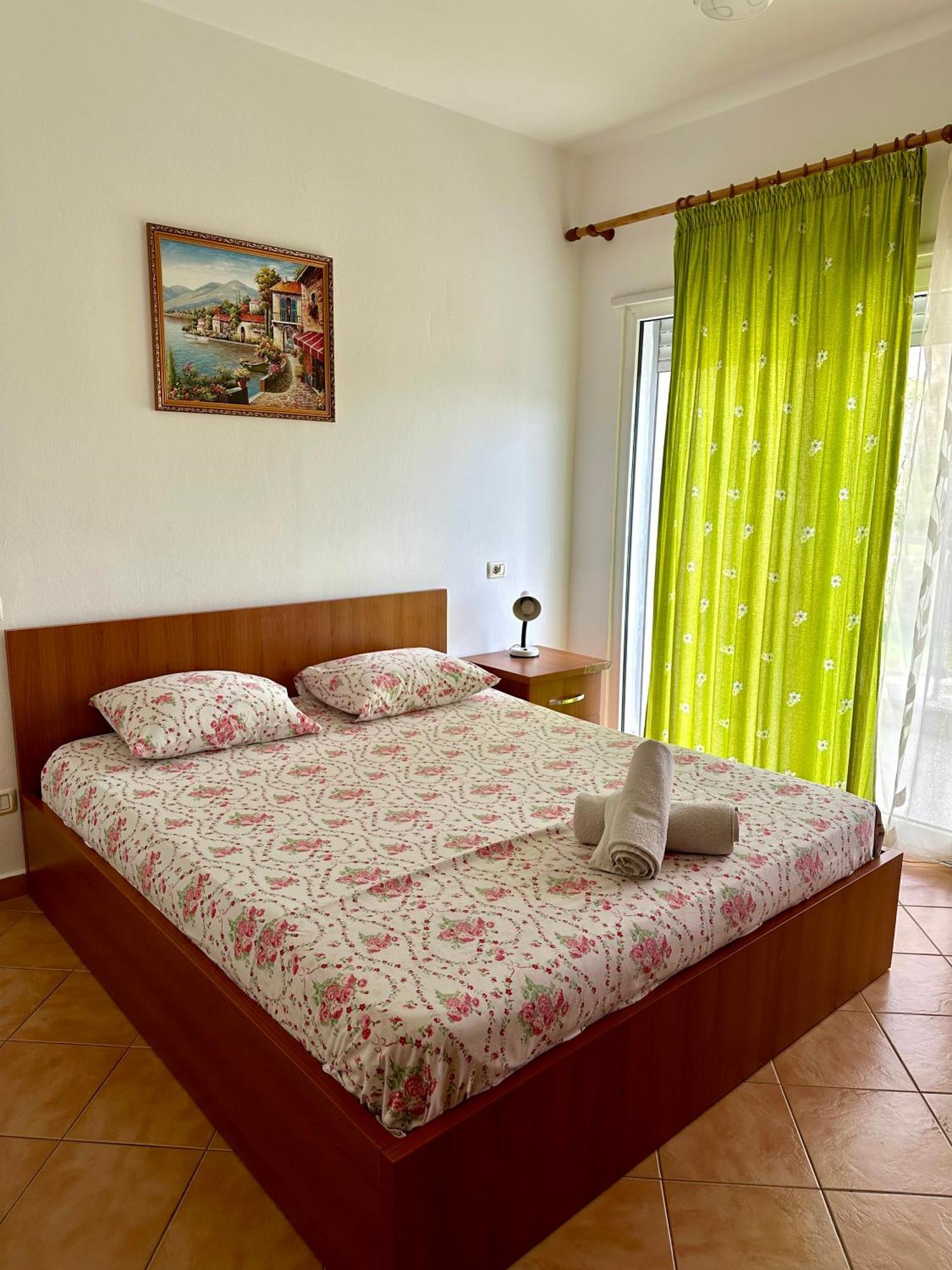 Apartment Ermest ,Kavaje Rock Дуррес Экстерьер фото