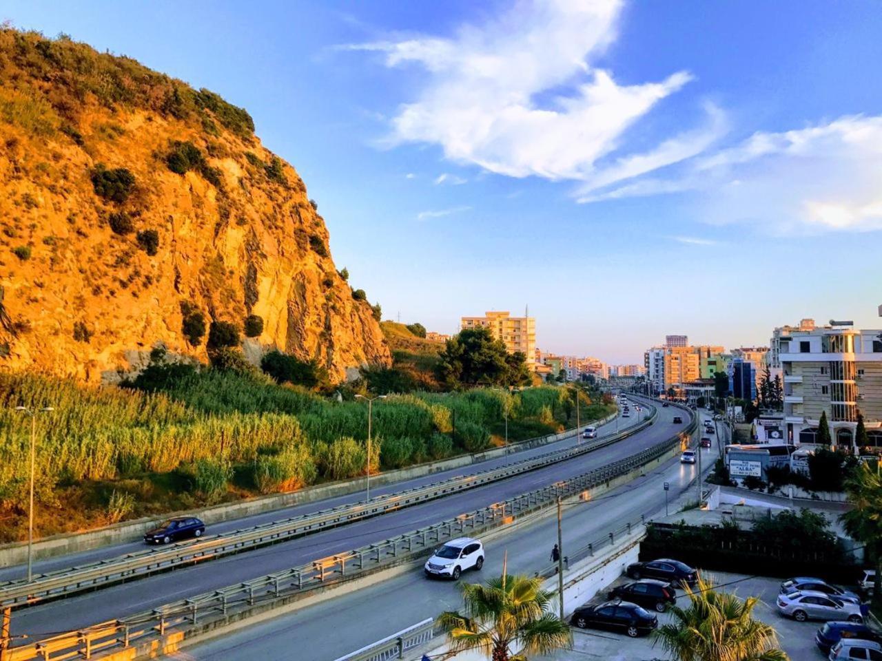 Apartment Ermest ,Kavaje Rock Дуррес Экстерьер фото
